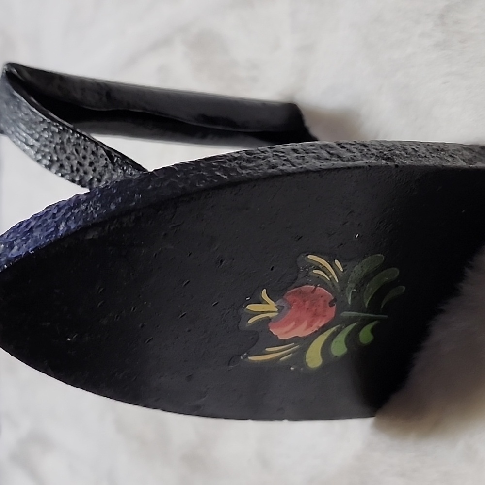 Vintage Sad Iron Hand Painted Design